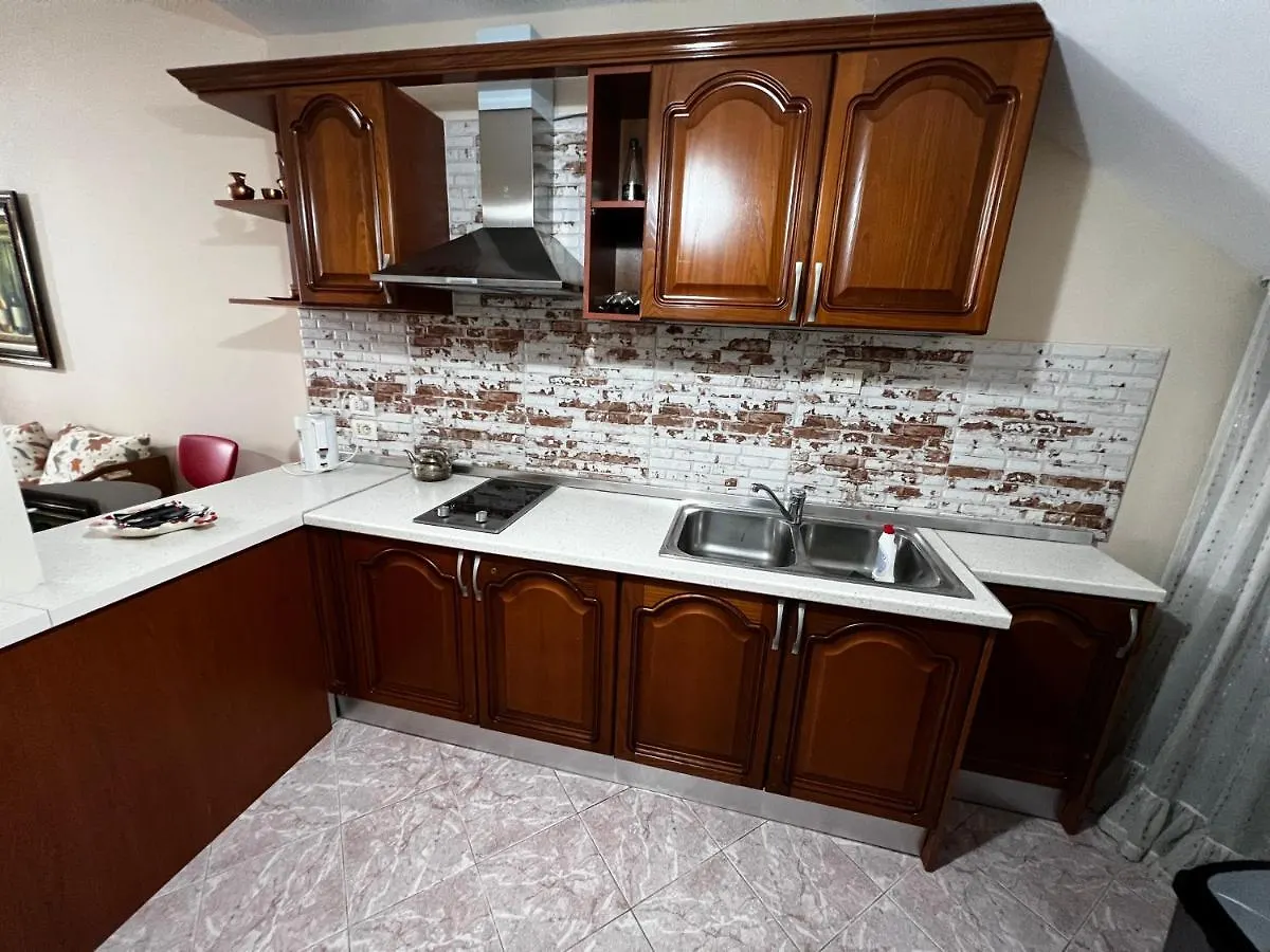 Grand Veranda Apartment Tirana